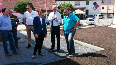 Besichtigung der im Bau befindlichen Au�enanlagen im F�rstin Eugenie Domizil, die von der Fa. Zanger hergestellt werden