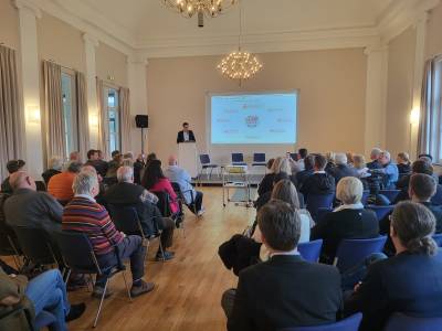 Ronny Stengel erffnet die Veranstaltung. 